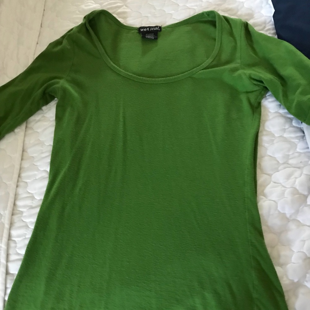 Green 1/2 sleeve fitted tee